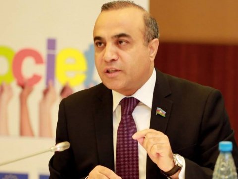 Oqtay Əsədov Azay Quliyevin təklifinə baxılması üçün Milli Məclisin Aparatına tapşırıq verdi
