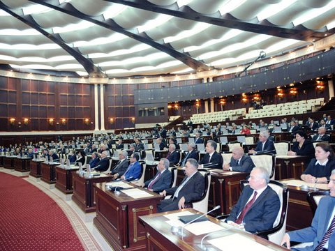 Milli Məclisin iclası başa çatdı   