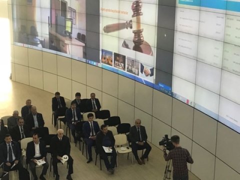 Oktyabrın ilk hərracı keçirildi