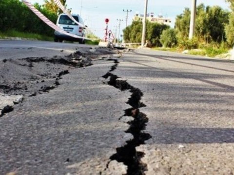 Badamdar şossesindən son MƏLUMAT - istinad divarları 1 metrə qədər aralanıb - RƏSMİ