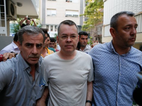 Türkiyə amerikalı keşiş Bronsonu azadlığa buraxdı