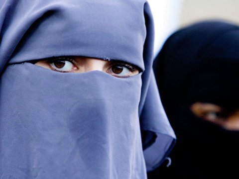 Ərəb ölkəsində niqab qadağan olundu