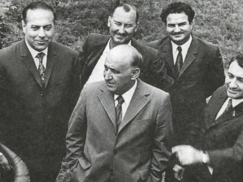 Bir şəklin tarixçəsi - Heydər Əliyevlə Əbdürrəhman Vəzirovun ALİ QONAĞI - FOTO   