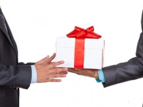 Deputatların hədiyyə alması və təklif etməsi qadağan olunur
