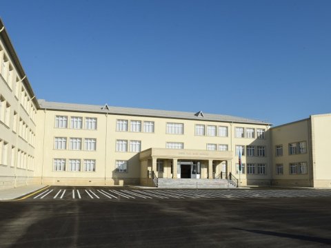 Yeni məktəbdə kadr problemi - Valideynlər bir söz deyir, Bakı Təhsil İdarəsi başqa