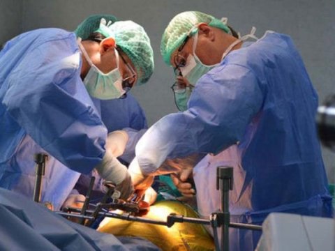 Azərbaycanda daha bir qadın estetik əməliyyatın qurbanı oldu 
