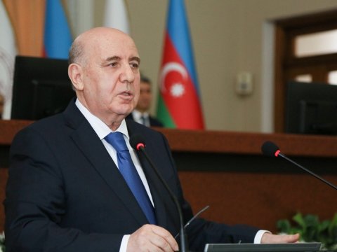 Əhliman Əmiraslanov: “Akademiyada çalışanların əmək haqqı aşağıdır”