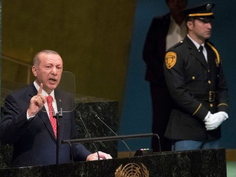 Ərdoğan İrana qarşı sanksiyaları pislədi