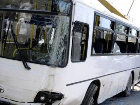 Bakıda sərnişin avtobusu qəza t&ouml;rətdi