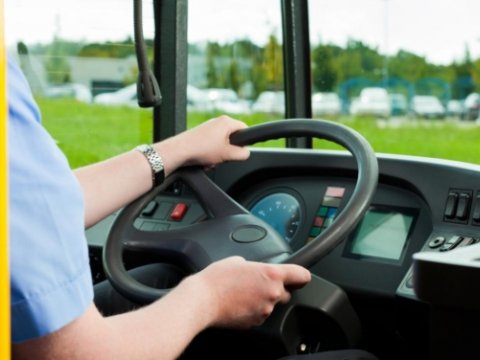 Nəqliyyat Agentliyindən ETİRAF: “Çox ciddi sürücü problemi var” 