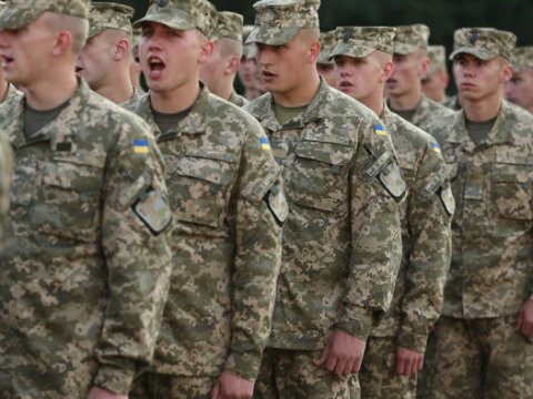 Ukrayna Rusiya ilə sərhədə qoşun yığır
