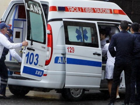 Bakıda şagirdlər qəzaya DÜŞDÜ- 4 nəfər yaralandı