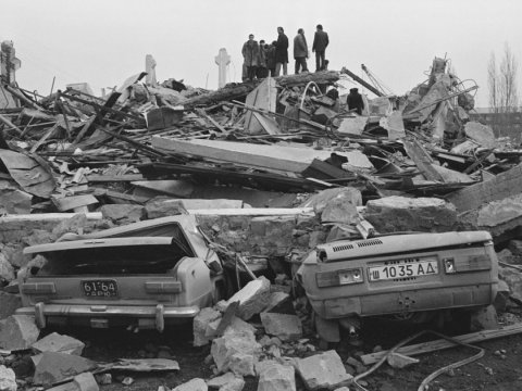 Dəhşətli zəlzələdə 33 azərbaycanlı da ölmüşdü