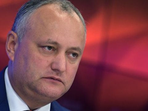 Bu &ouml;lkənin prezidentini 5-ci dəfə vəzifəsindən kənarlaşdırdılar