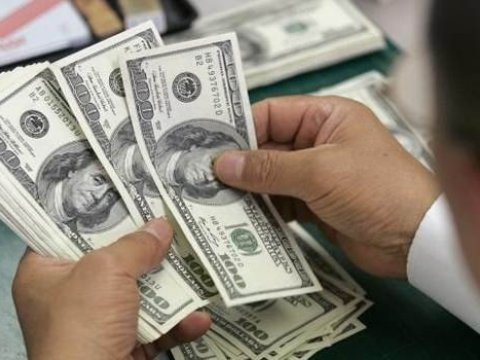 Banklarda nağd satılan xarici valyutanın həcmi artıb - Kimlər alıb?  &nbsp;
