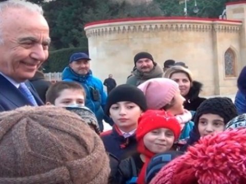 Hacıbala Abutalıbov uşaqlara məsləhət verdi - VİDEO   