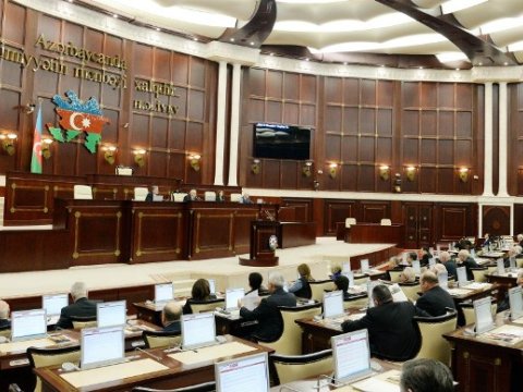 “Ümumi təhsil haqqında” qanun layihəsi birinci oxunuşdan keçdi