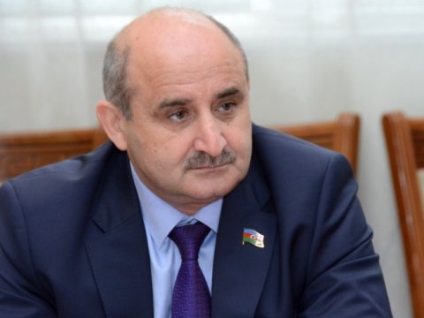 Deputat: “Mübarizəni kişi kimi aparmaq lazımdır!”   