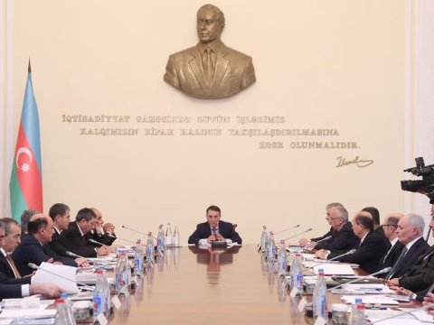 Baş nazir hökumətin iclasını çağırdı   