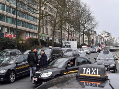 Br&uuml;sseldə Uber taksiləri qadağan olundu
