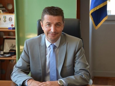 Amerikalı pleyboy, fransalı mer, rusiyalı yazıçı – Azərbaycanın “qara siyahı”sına düşən ƏCNƏBİLƏR