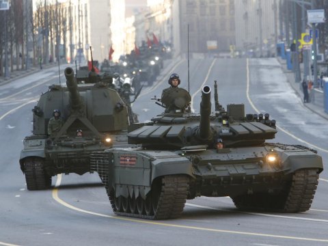 Hərbi paradlar - Amerika kəşfiyyatçıları bundan necə yararlanırlar?