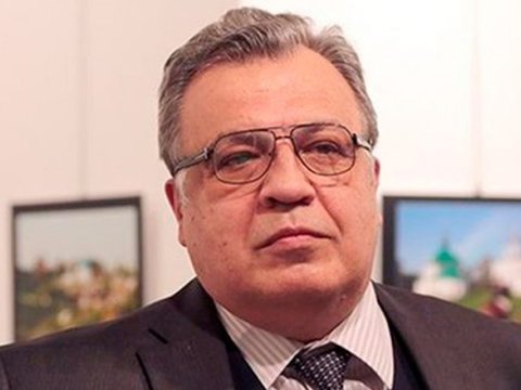 Ankarada rusiyalı səfirin qətli ilə bağlı məhkəmə başladı