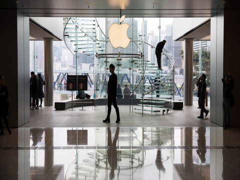 Yeni iPhone telefonlarının satışları gözləntiləri doğrultmayıb