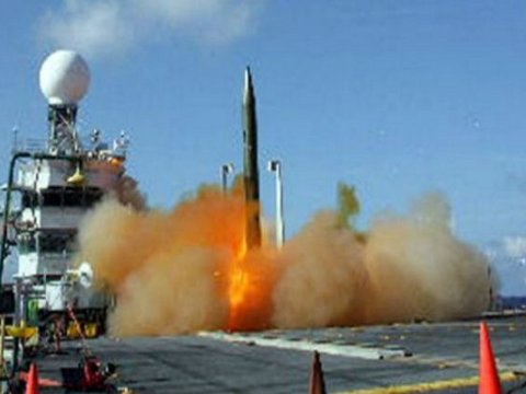 ABŞ Baltik dənizinə raket &ccedil;ıxardı