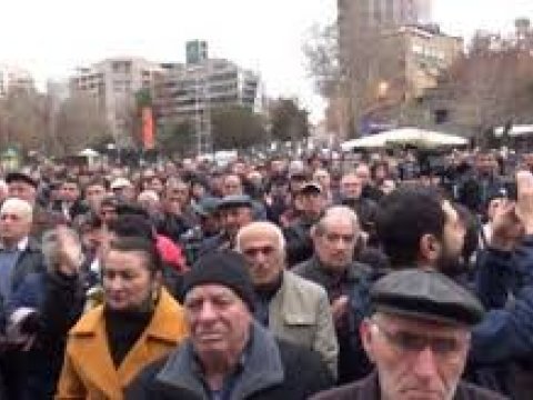 Ermənistanı yenidən etirazlar b&uuml;r&uuml;d&uuml;