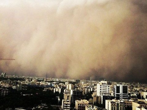 Qum qasırğası nəticəsində 39 nəfər xəsarət aldı