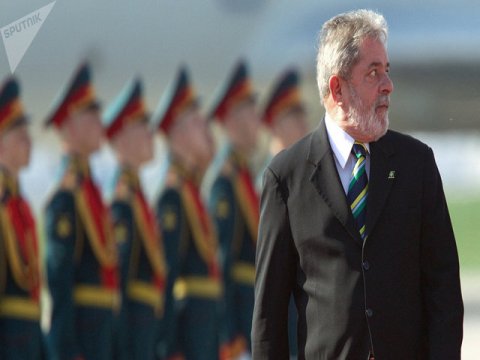 Ke&ccedil;miş prezidentə 13 il iş kəsildi