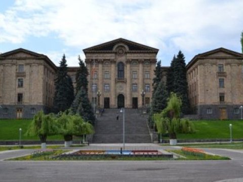 Paşinyanın partiyası qapalı iclasa toplaşdı
