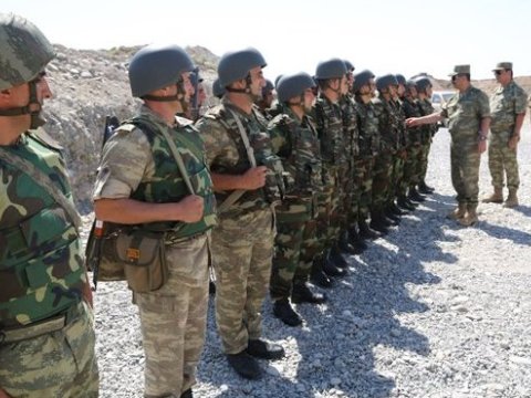 Cəbhədə xidmət edən əsgərlərlə bağlı yeni TƏKLİF   