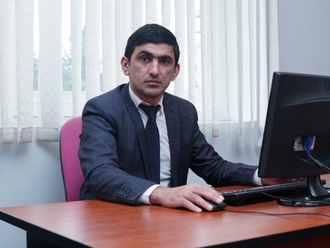 “Alo, bura AzEdu.az-dır?!” - Təhsil cameəsinin hər gün zəng etdiyi 1 yaşlı saytdan REPORTAJ   