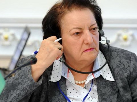 Ombudsman o həkimlərin cəzalandırılmağını İSTƏYİR   