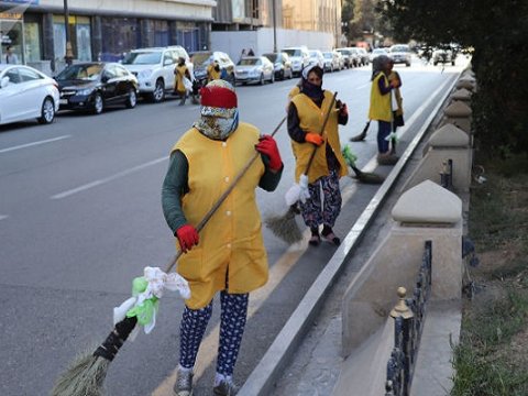 Süpürgəçilər bircə gün işə çıxmasalar...   