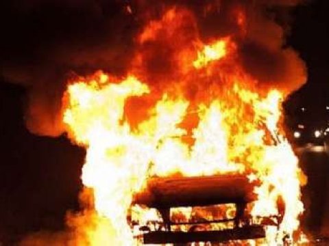 Bakıda “Volqa” yandı