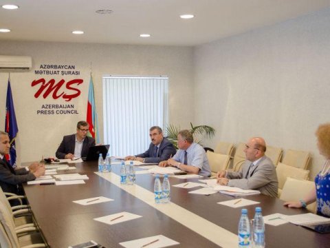 Mətbuat Şurasından yeni TƏKLİF: Həmin qəzet və saytların rəhbərləri də cəzalandırılsın!