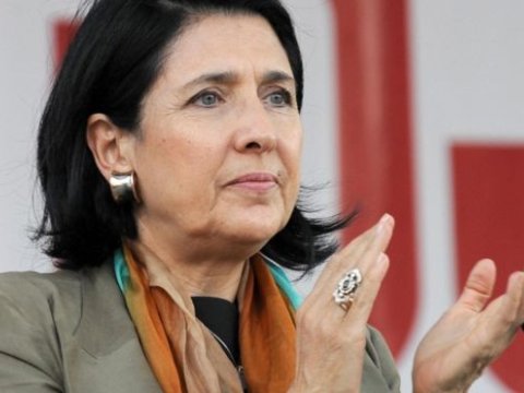 Zurabişvili se&ccedil;im etməlidir &ndash; Ya Azərbaycan, ya Ermənistan...