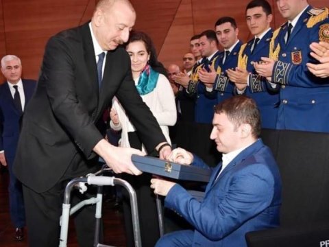 Prezidentin mükafatlandırdığı gənc: “Həkimlər xəstəliyimizin səbəbini tapa bilmirlər” - MÜSAHİBƏ   