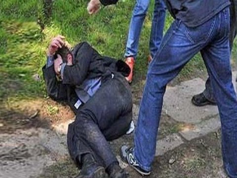 Azərbaycanda oğul atasını d&ouml;y&uuml;b &ouml;ld&uuml;rd&uuml;  &nbsp;