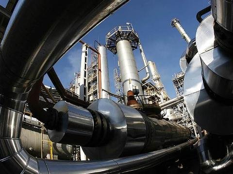 SOCAR Rusiyada neft emalı zavodunu satın alır