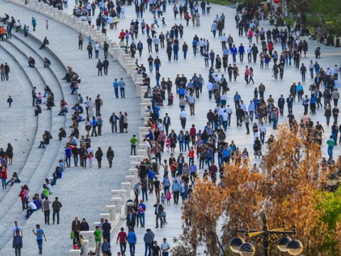 BMT Azərbaycan əhalisinin 11 milyona çatacağı vaxtı açıqladı - Ekspert RAZILAŞMADI 