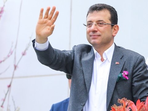 Əkrəm İmamoğlu rəsmən İstanbulun meri oldu - FOTO