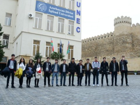 “UNEC-də bir gün” layihəsi abituriyentlərə dəstək olmaqda davam edir  