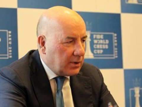 Elman Rüstəmov ekspertləri TƏKZİB ETDİ 