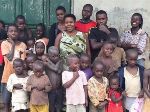 39 yaşlı qadın 38 uşaq dünyaya gətirdi - Fotolar