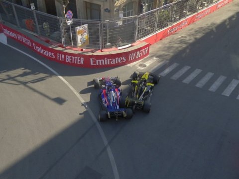 Formula 1-in həlledici mərhələsində QƏZA - İki bolid toqquşdu 
