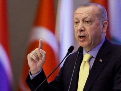 Ərdoğan Makrona: “Ermənilərə müraciət səni xilas edən deyil”